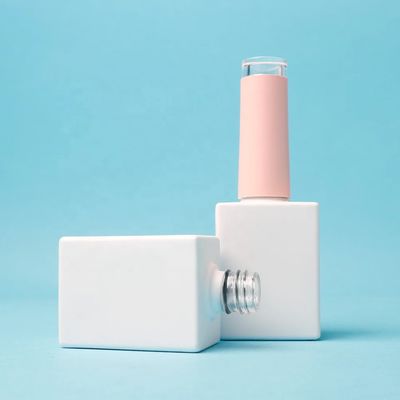 अच्छा मूल्य कॉस्मेटिक क्लियर नेल पॉलिश फैंसी बोतल REACH प्रमाणन ऑनलाइन