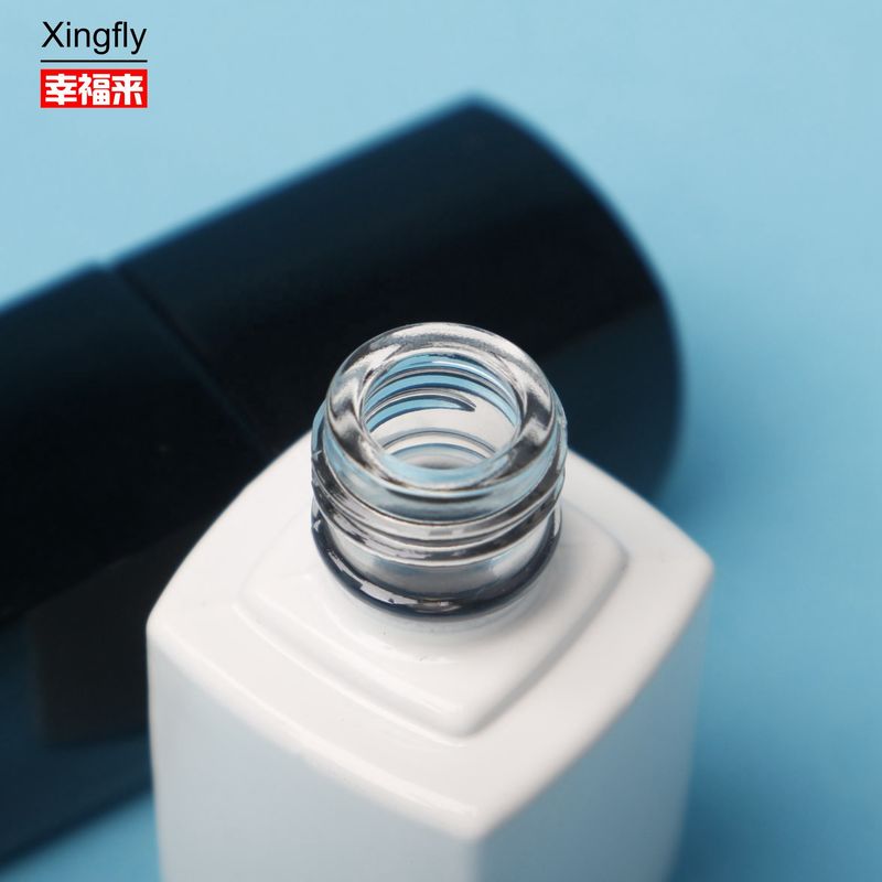 5ml नेल पॉलिश बोतल खाली पारदर्शी ग्लास नेल पॉलिश बोतल ब्रश और टोपी के साथ